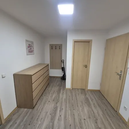 Kern Apartment *